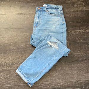 LOFT HIGH WAIST BOYFRIEND JEAN  8P Worn once! Light stretch and perfect wash